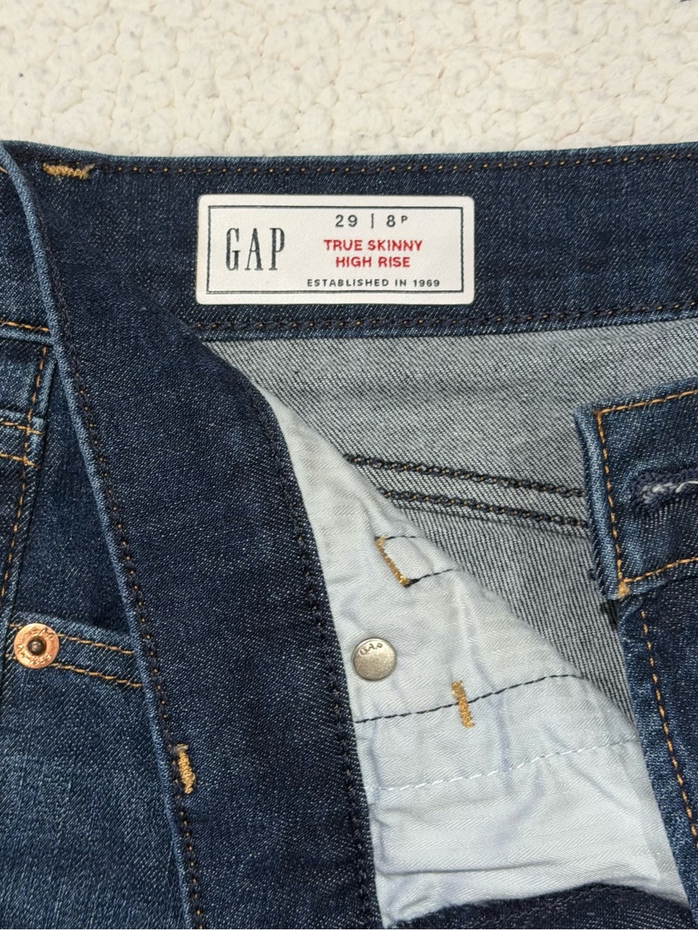 NWT GAP True Skinny Jeans Petite in Dark Blue Wash - Picture 3 of 4